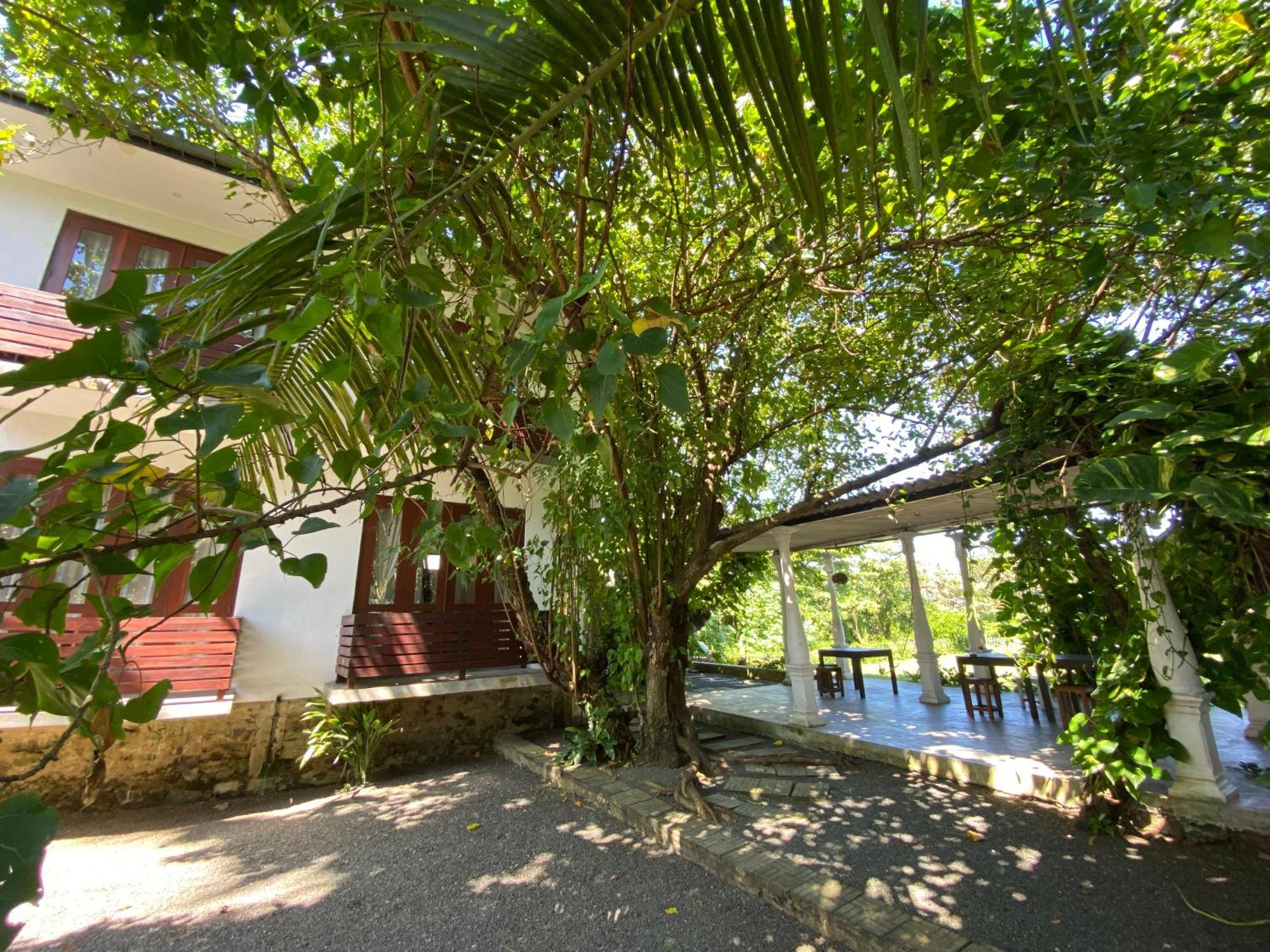 Lake House Hikka Хикадува Екстериор снимка